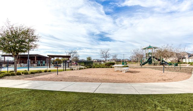 1437 Pleasant Knoll Trail, Aubrey, TX 76227