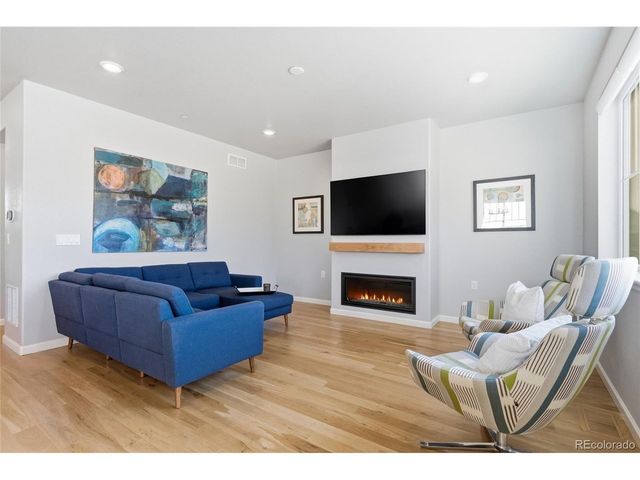 969 Arapahoe Cir, Louisville, CO 80027