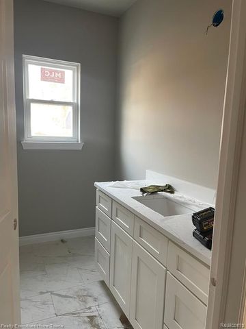 34938 Cardinal Lane, Richmond, MI 48062