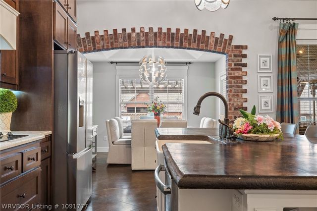 8409 Stoneshire Drive, Fort Smith, AR 72916