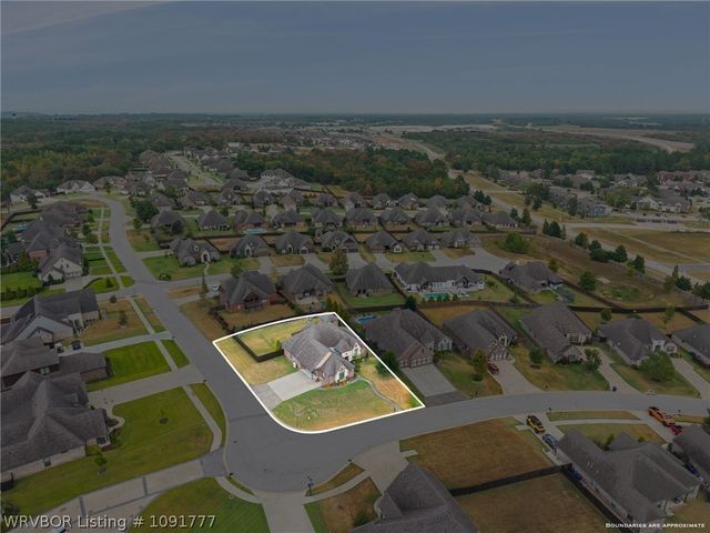 8409 Stoneshire Drive, Fort Smith, AR 72916