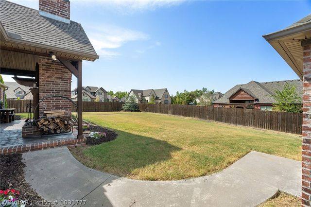 8409 Stoneshire Drive, Fort Smith, AR 72916