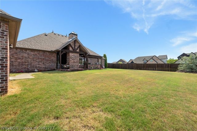 8409 Stoneshire Drive, Fort Smith, AR 72916