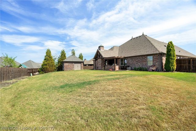 8409 Stoneshire Drive, Fort Smith, AR 72916