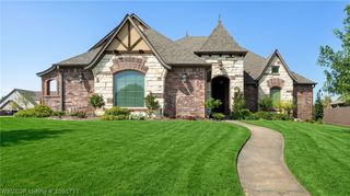 8409 Stoneshire Drive, Fort Smith, AR 72916