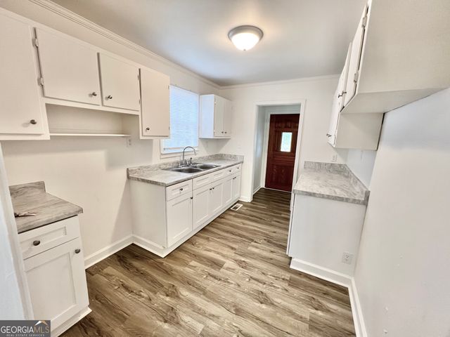 709 Virginia Avenue, Glennville, GA 30427