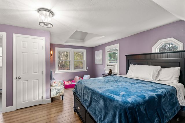 26 Wedgewood Drive, Londonderry, NH 03053