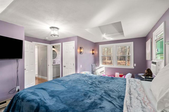 26 Wedgewood Drive, Londonderry, NH 03053