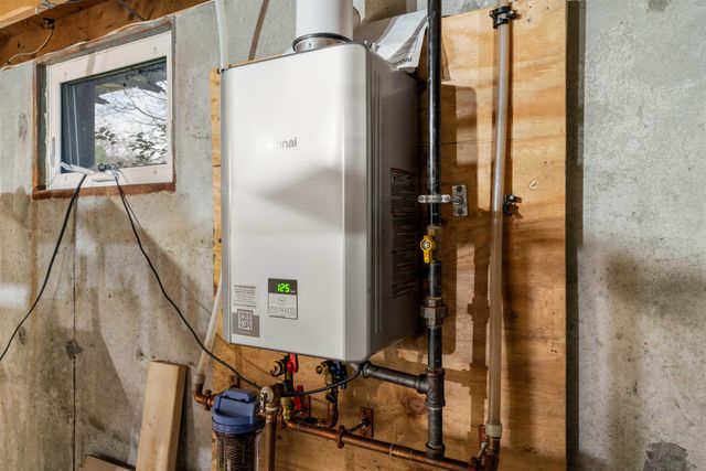 26 Wedgewood Drive, Londonderry, NH 03053