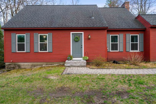 26 Wedgewood Drive, Londonderry, NH 03053