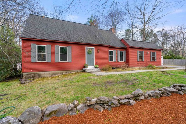 26 Wedgewood Drive, Londonderry, NH 03053