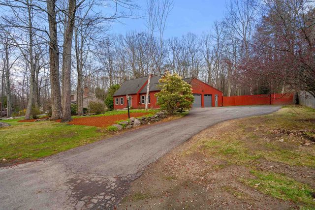 26 Wedgewood Drive, Londonderry, NH 03053