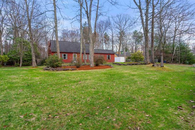 26 Wedgewood Drive, Londonderry, NH 03053