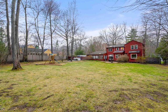 26 Wedgewood Drive, Londonderry, NH 03053