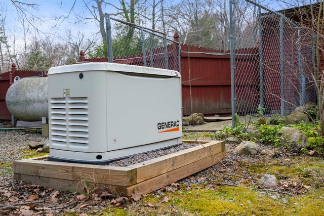 26 Wedgewood Drive, Londonderry, NH 03053