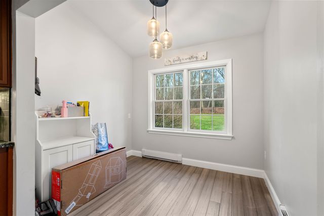 26 Wedgewood Drive, Londonderry, NH 03053