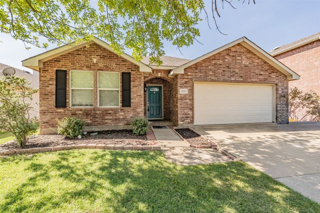 7429 Candler Drive, Fort Worth, TX 76131