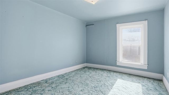 328 W New Castle, City Of But Nw, PA 16001