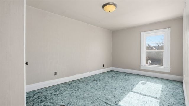 328 W New Castle, City Of But Nw, PA 16001