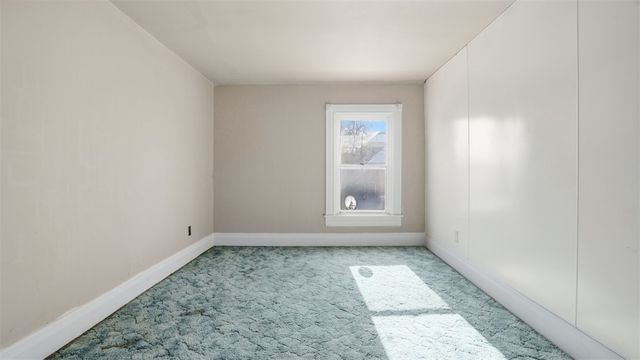 328 W New Castle, City Of But Nw, PA 16001