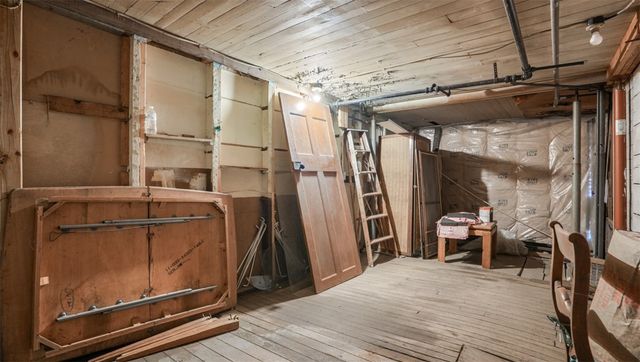 328 W New Castle, City Of But Nw, PA 16001