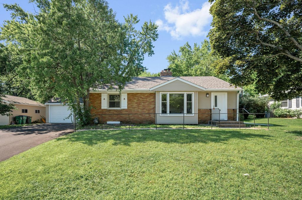 7907 W 25th Street, Saint Louis Park, MN 55426