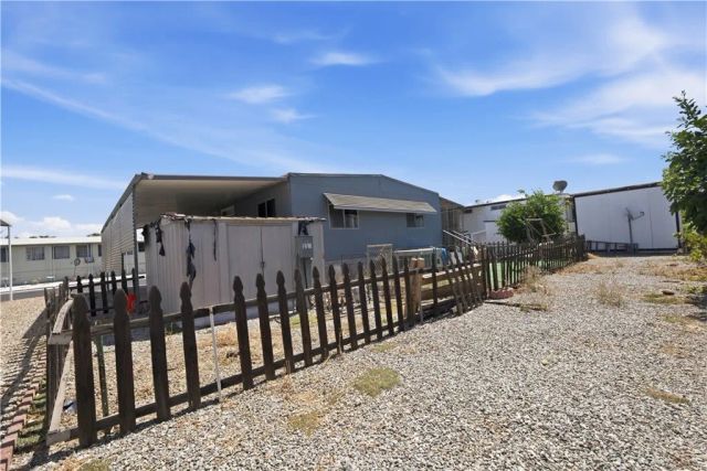9391 California Ave 113, Riverside, CA 92503