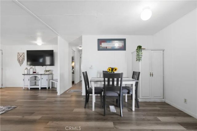 9391 California Ave 113, Riverside, CA 92503