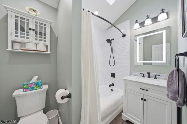 18 Erie Ave, Rockaway Twp., NJ 07866