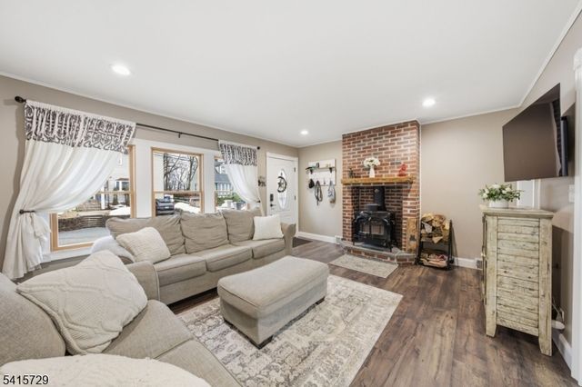 18 Erie Ave, Rockaway Twp., NJ 07866