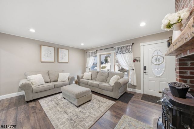 18 Erie Ave, Rockaway Twp., NJ 07866