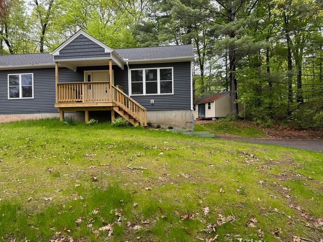 132 Kibbe Rd, East Longmeadow, MA 01028