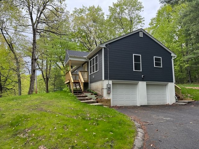 132 Kibbe Rd, East Longmeadow, MA 01028