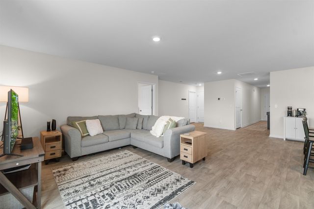 179 Pine Forest Dr., Conway, SC 29526