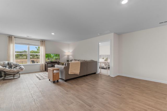 179 Pine Forest Dr., Conway, SC 29526