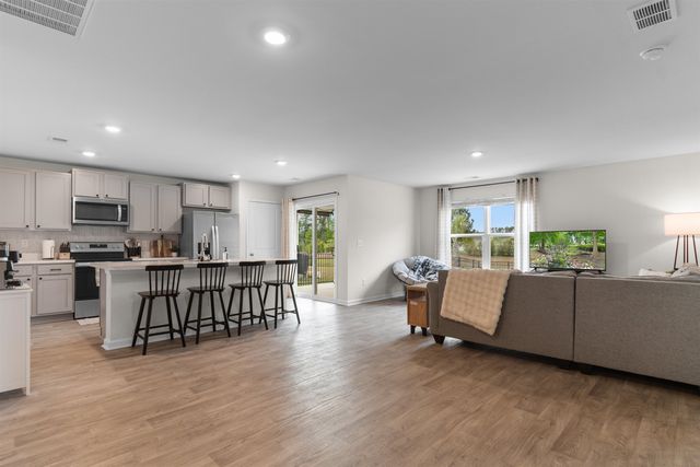 179 Pine Forest Dr., Conway, SC 29526