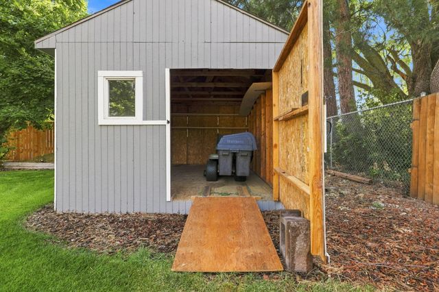 10510 E Desmet Ave, Spokane Valley, WA 99206