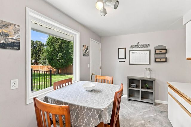 10510 E Desmet Ave, Spokane Valley, WA 99206