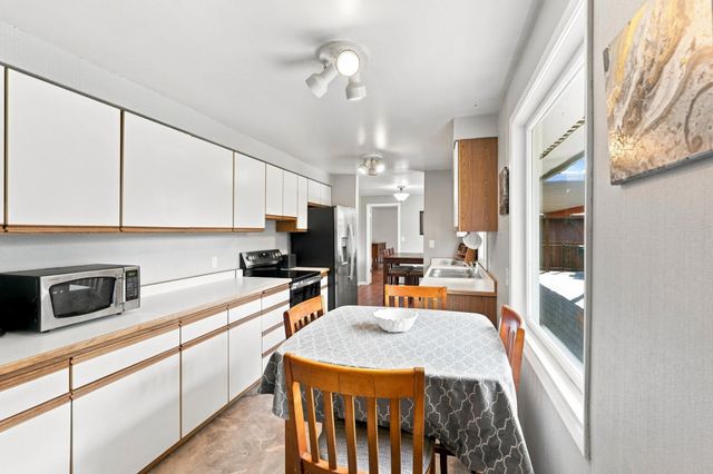 10510 E Desmet Ave, Spokane Valley, WA 99206