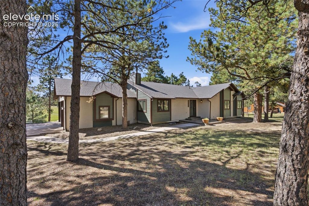 14990 E Coachman Drive, Colorado Springs, CO 80908