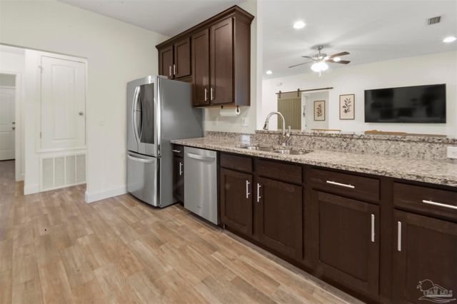 400 Scooter Cv, Crestview, FL 32539