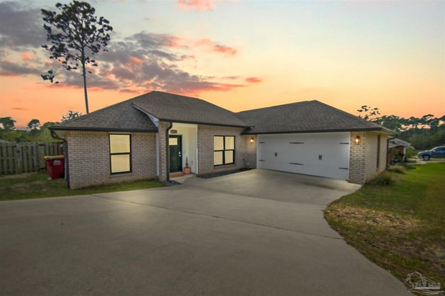 400 Scooter Cv, Crestview, FL 32539