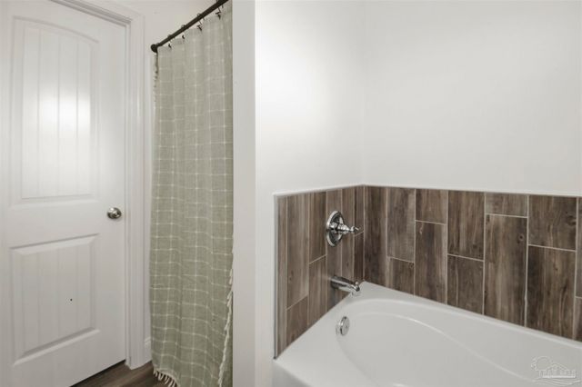 400 Scooter Cv, Crestview, FL 32539