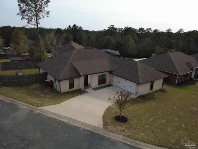400 Scooter Cv, Crestview, FL 32539