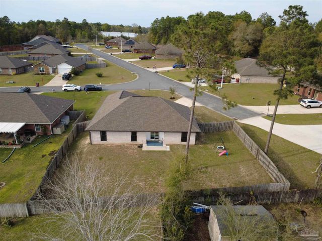 400 Scooter Cv, Crestview, FL 32539