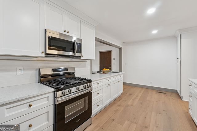 2010 Glenroy Drive SE, Smyrna, GA 30080