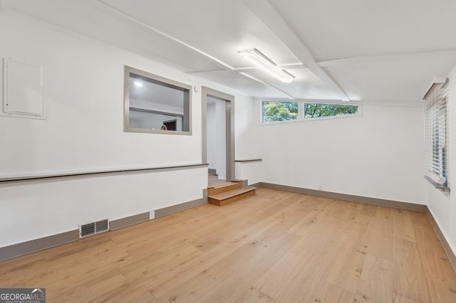 2010 Glenroy Drive SE, Smyrna, GA 30080