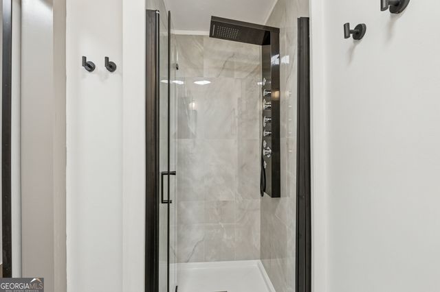 2010 Glenroy Drive SE, Smyrna, GA 30080