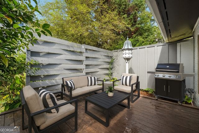 2010 Glenroy Drive SE, Smyrna, GA 30080