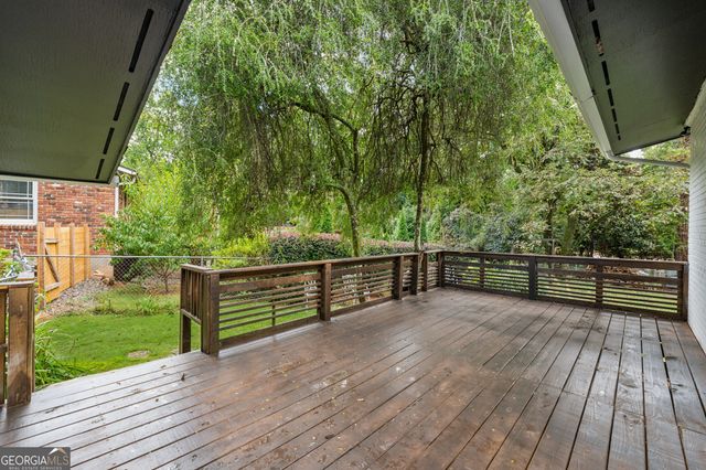 2010 Glenroy Drive SE, Smyrna, GA 30080